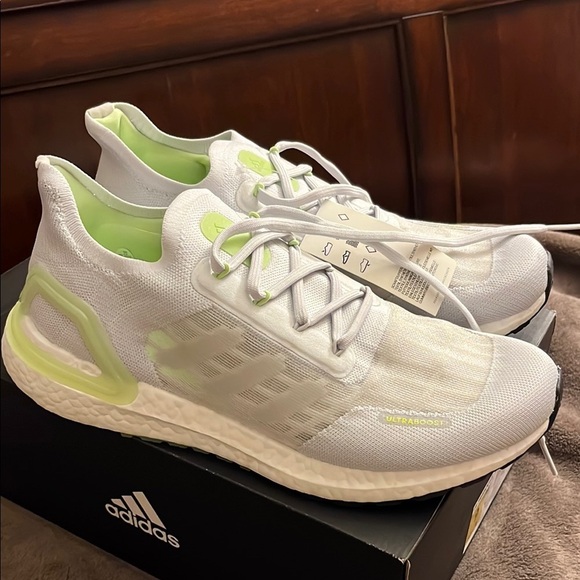 ULTRABOOST Adidas White and Lime Running Shoes main image 7